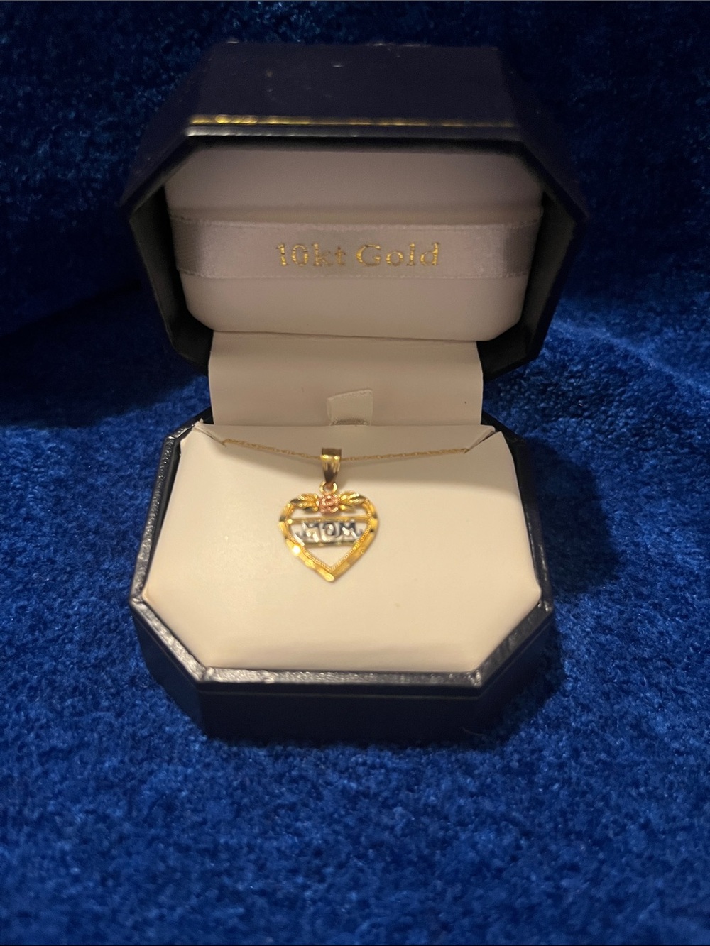 Gold "Mom" Heart Pendant Necklace - 10kt Gold